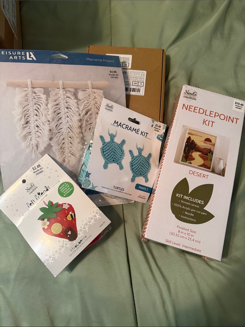 Needlepoint Kit Desert + Macramé & Craft Kits - White, Teal, Red